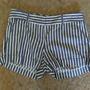 Vertical cuffed Cremieux shorts